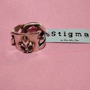 Stigma Silver Emblem Ring Unisex